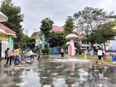 Tổng vệ sinh để chuẩn bị đón các bé trở lại trường học sau kỳ nghỉ Tết Nguyên Đán 2023