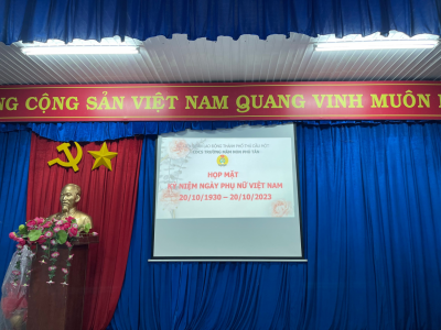 Trường mầm non Phú Tân tổ chức họp mặt kỷ niệm ngày phụ nữ Việt Nam 20/10/1930 - 20/10/2023