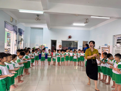 VUI HỌC TOÁN CÙNG LỚP LÁ 2