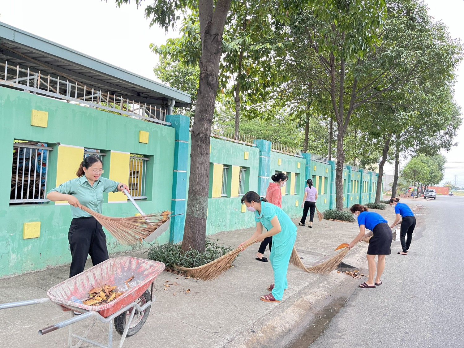Công tác tổng vệ sinh trước kỳ nghỉ lễ 30/04 – 01/05