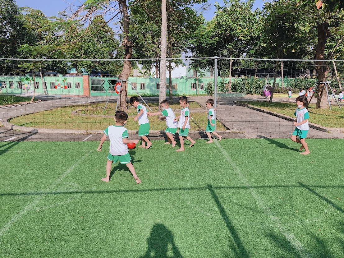 Cần làm tốt công tác chăm sóc - nuôi dưỡng - giáo dục trẻ tại trường mầm non